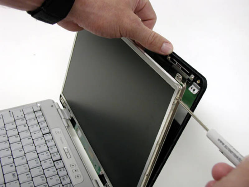 nikkel Duwen Reis Laptop Reparatie Dronten - Laptop scherm vervangen